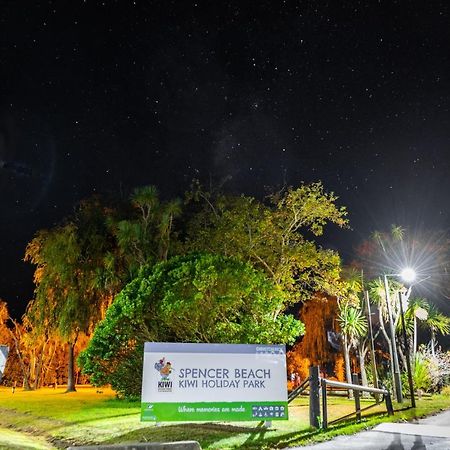 Spencer Beach Top 10 Holiday Park Christchurch Bagian luar foto