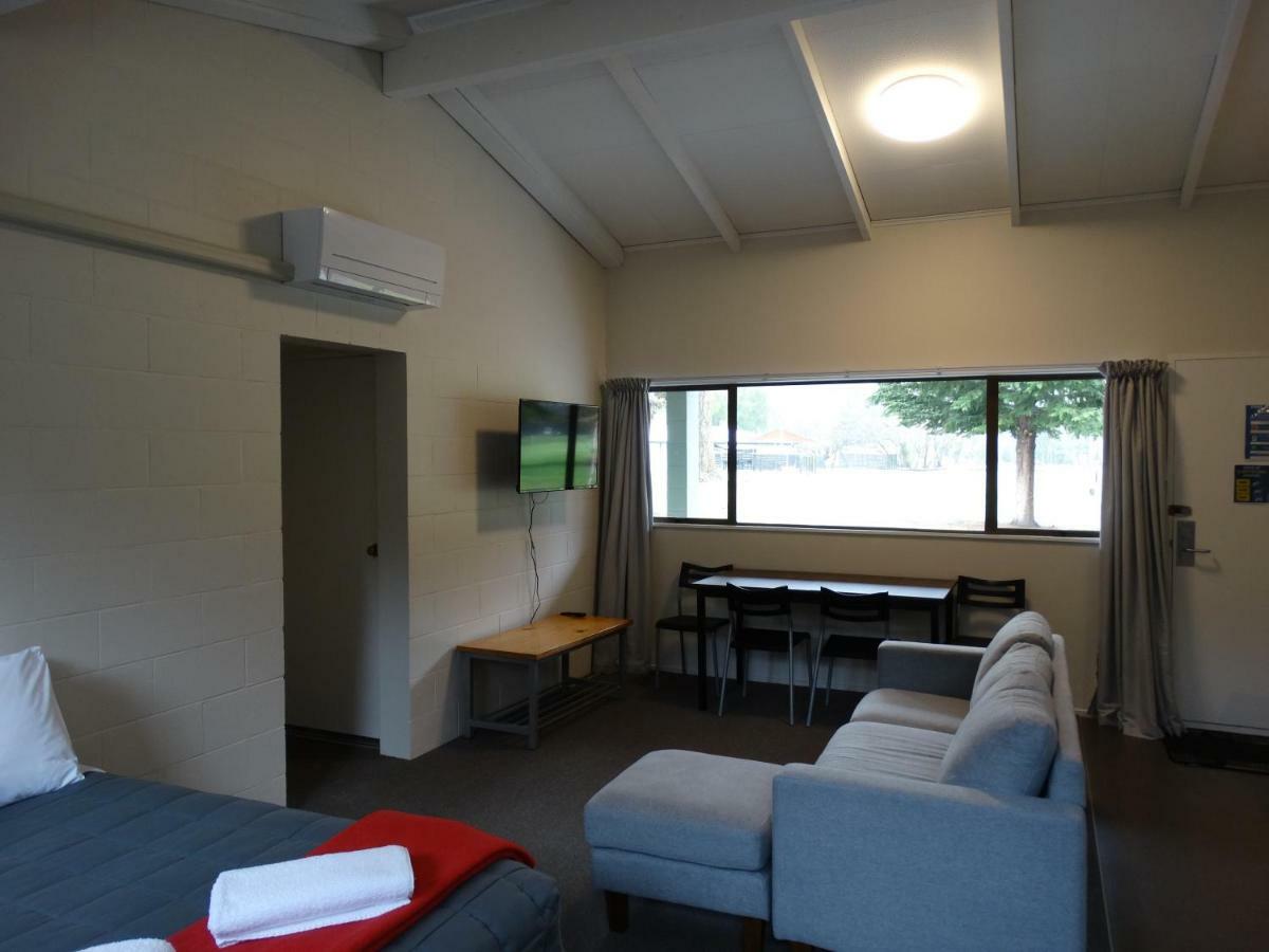 Spencer Beach Top 10 Holiday Park Christchurch Bagian luar foto