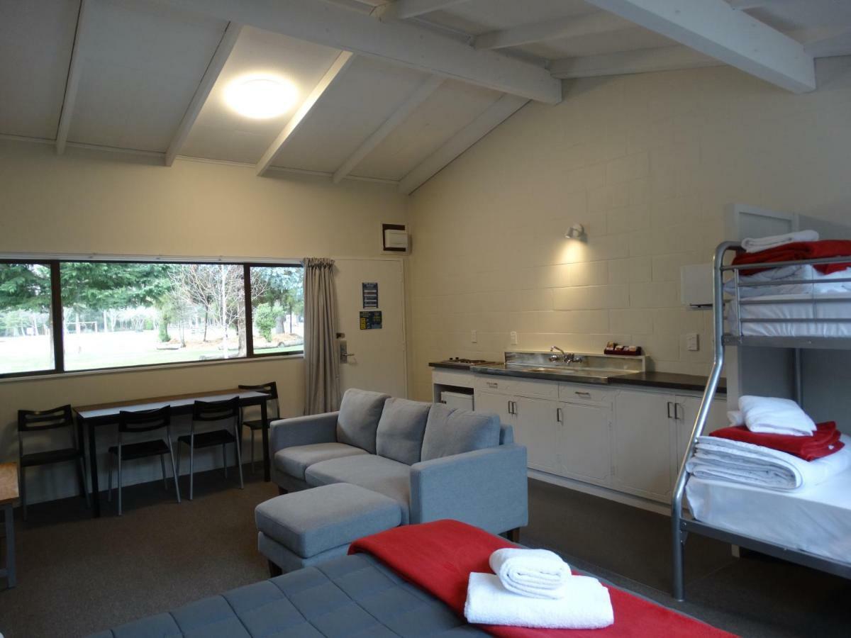 Spencer Beach Top 10 Holiday Park Christchurch Bagian luar foto